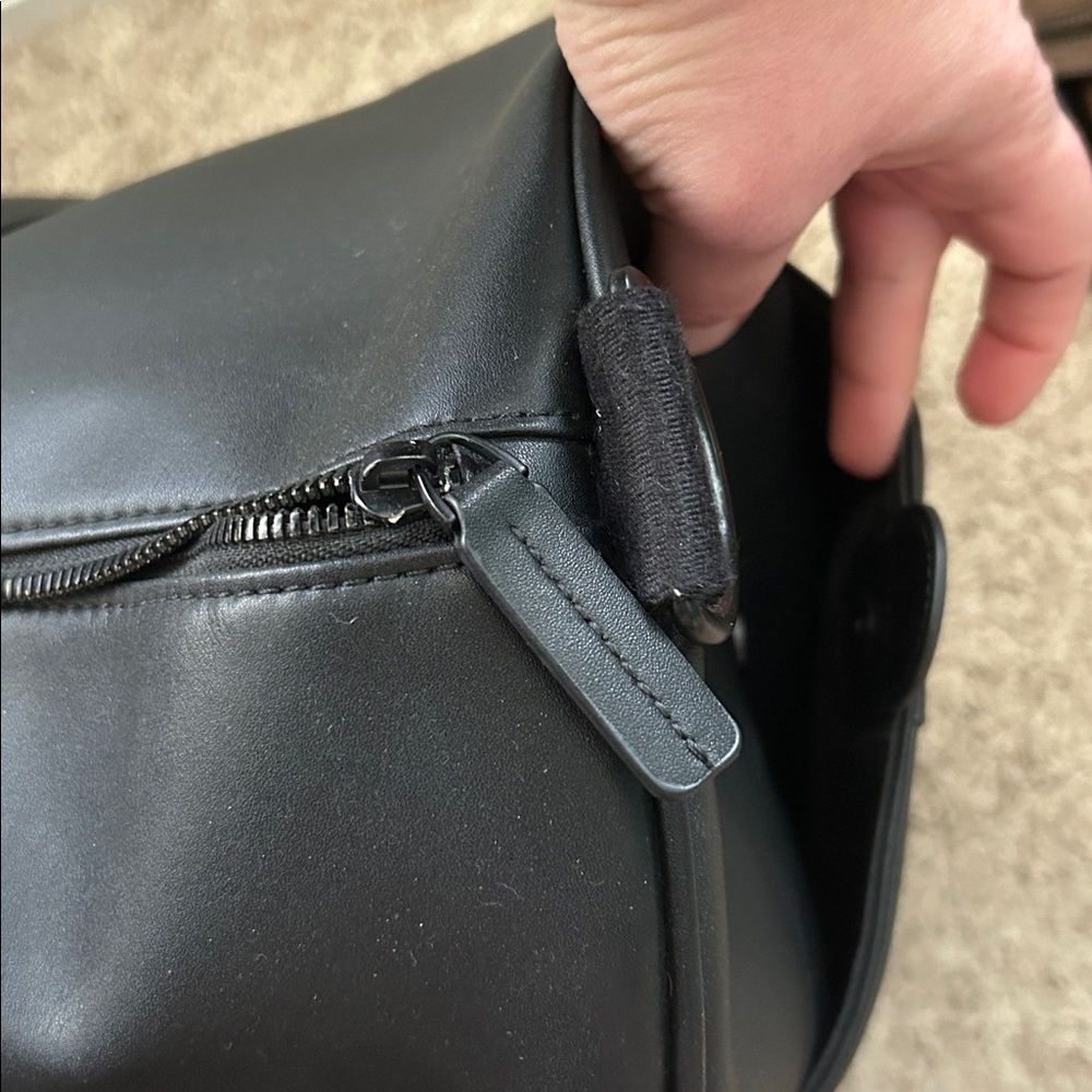 MONOS Metro Carry-All Duffel - Picture 6 of 12